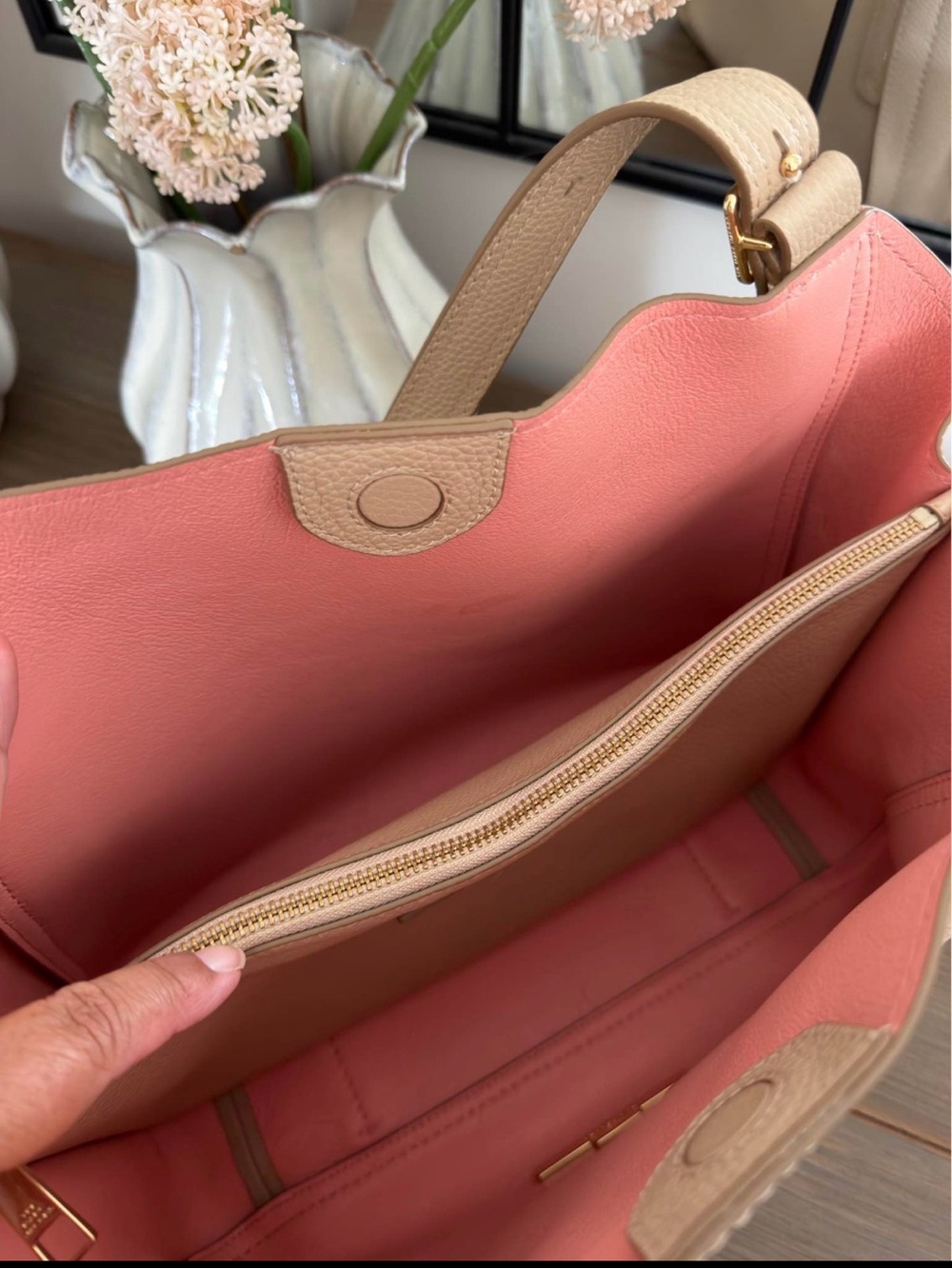 Marc Jacobs Director Tote - Picture 4 of 5
